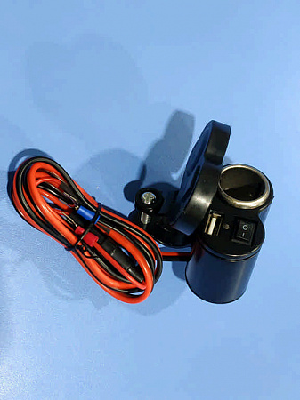 картинка Гнездо прикуривателя + USB на руль от магазина